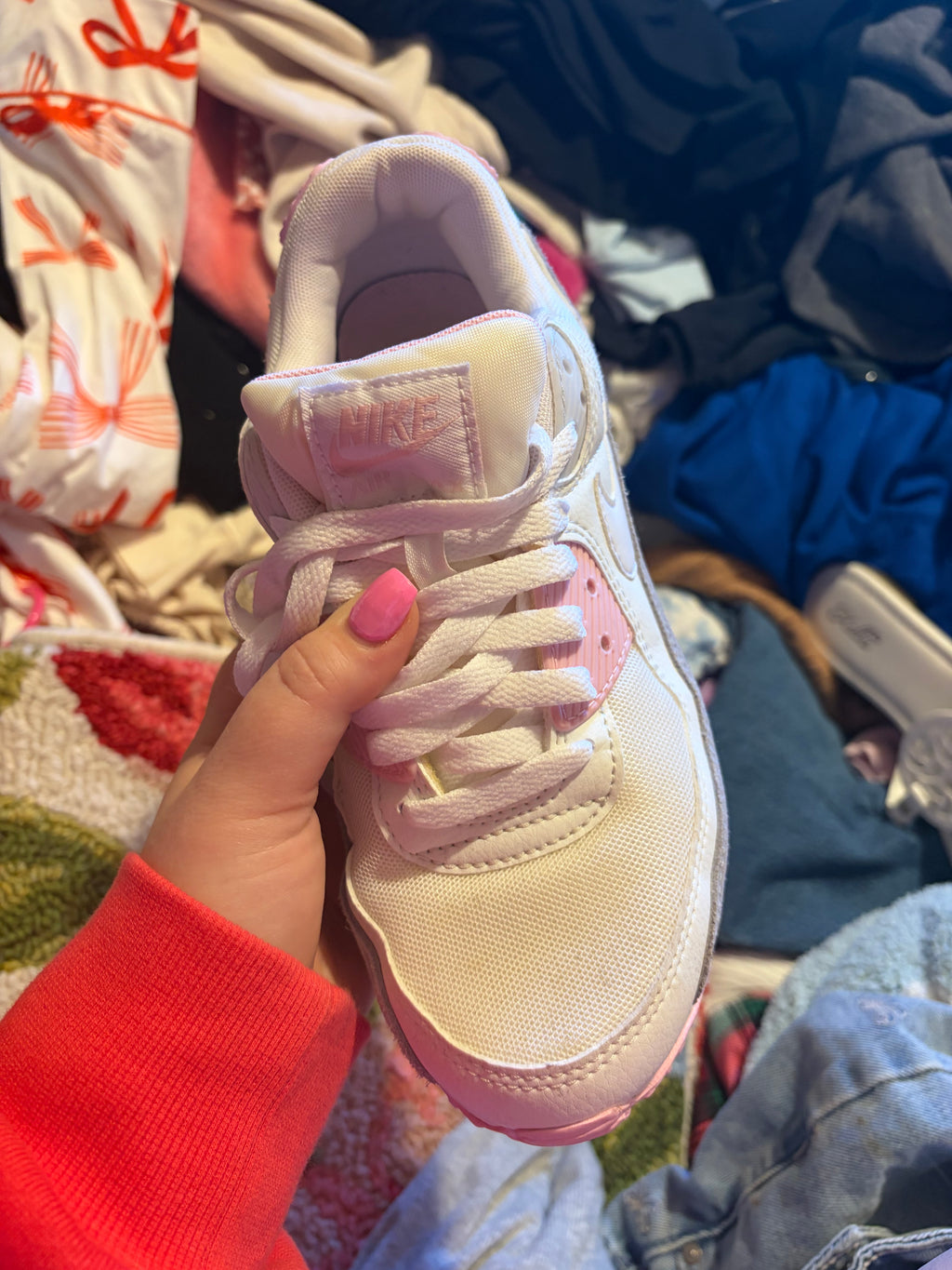 Nike Limited Edition NEVER WORN Size 8 Womens